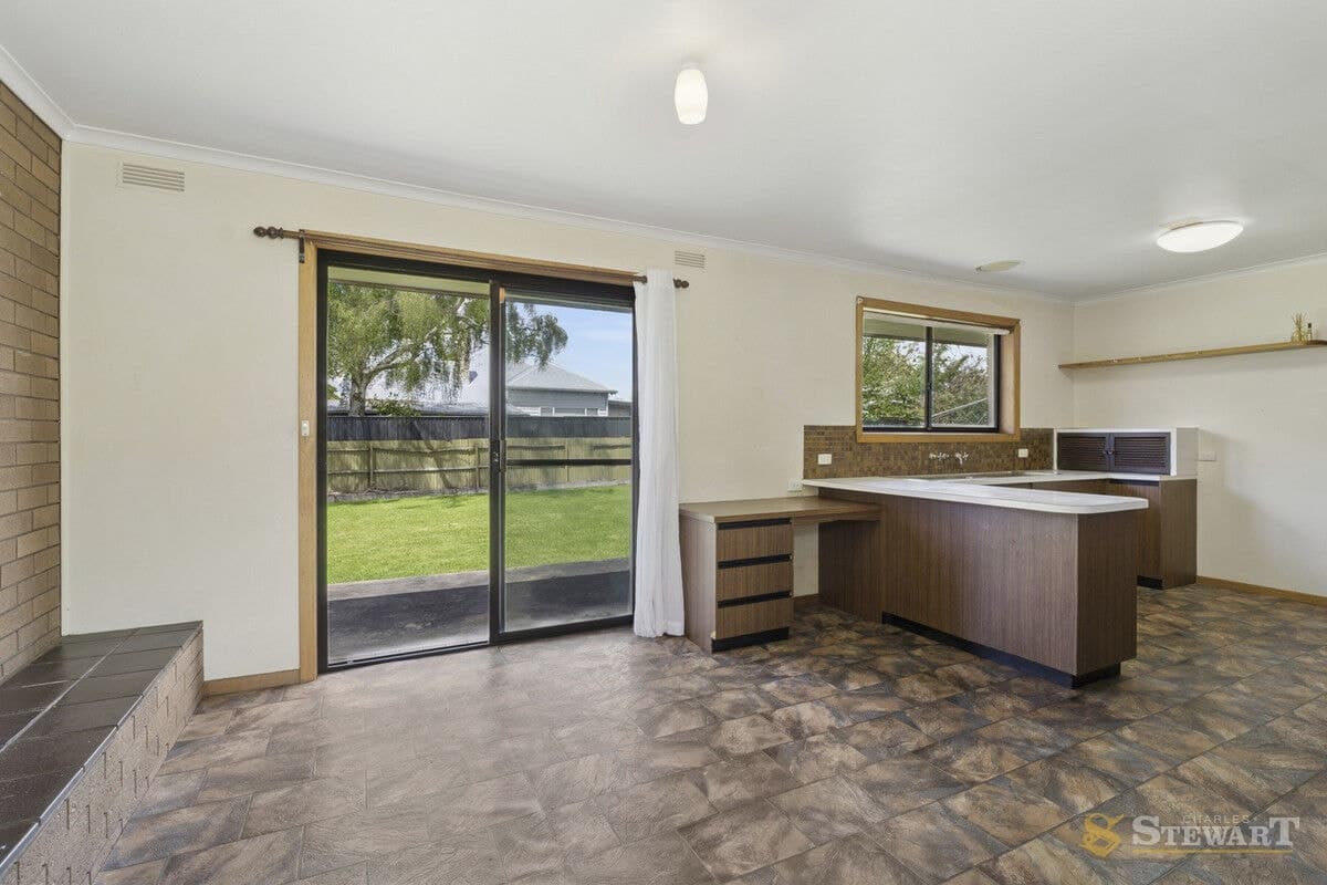 16 Campbell Street, Colac, VIC, Colac - Thumbnail 6