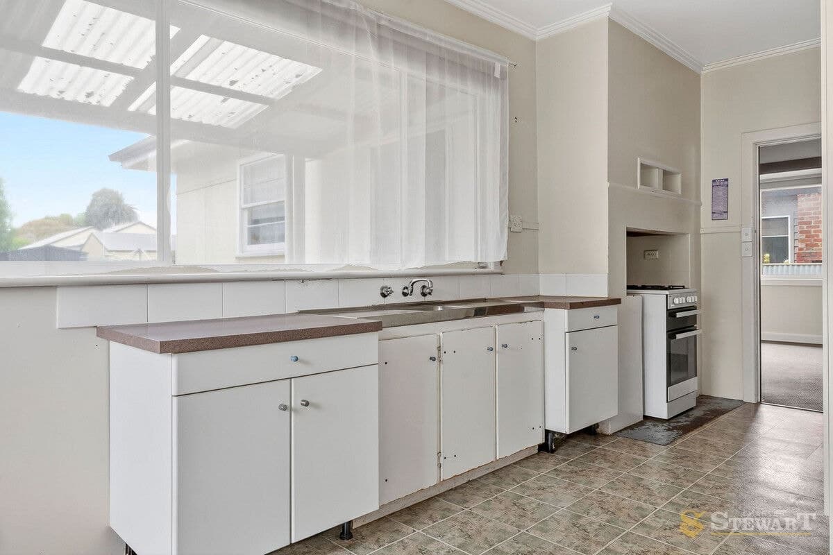 9 Armstrong Street, Colac, VIC, Colac - Thumbnail 4
