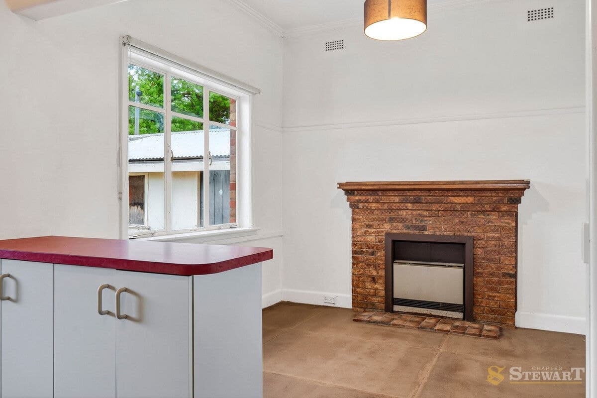 32 Armstrong Street, Colac, VIC, Colac - Thumbnail 8