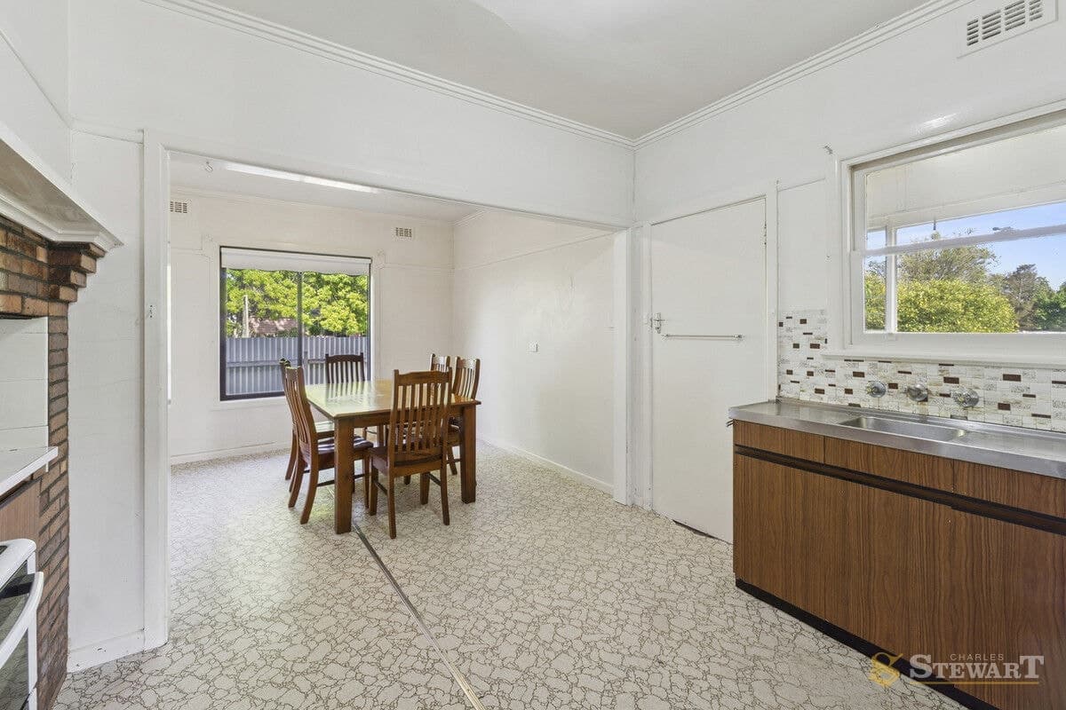 87 Wallace Street, Colac, VIC, Colac - Thumbnail 8