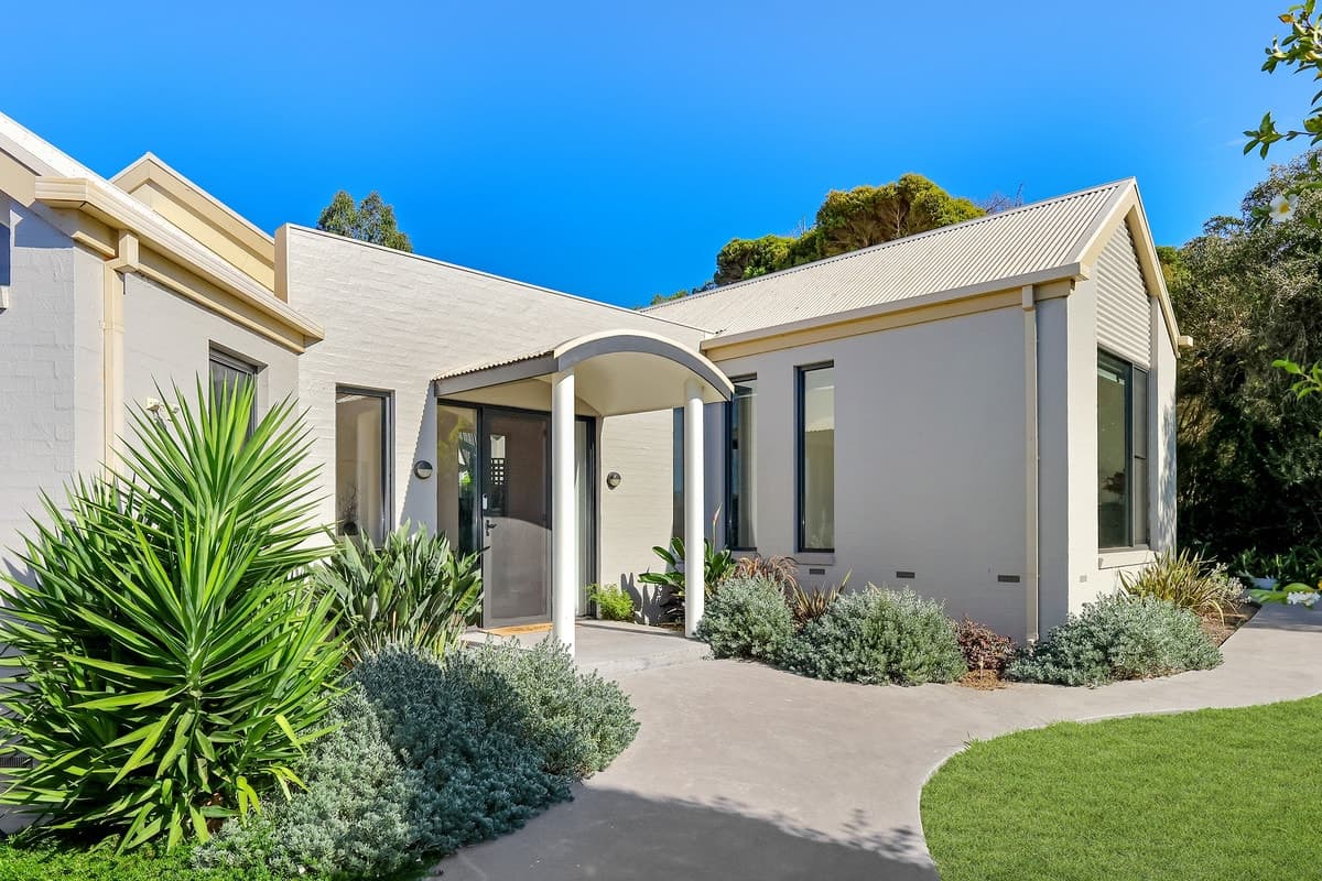 3 Grosvenor Place, Hamilton, VIC, Hamilton - Thumbnail 2