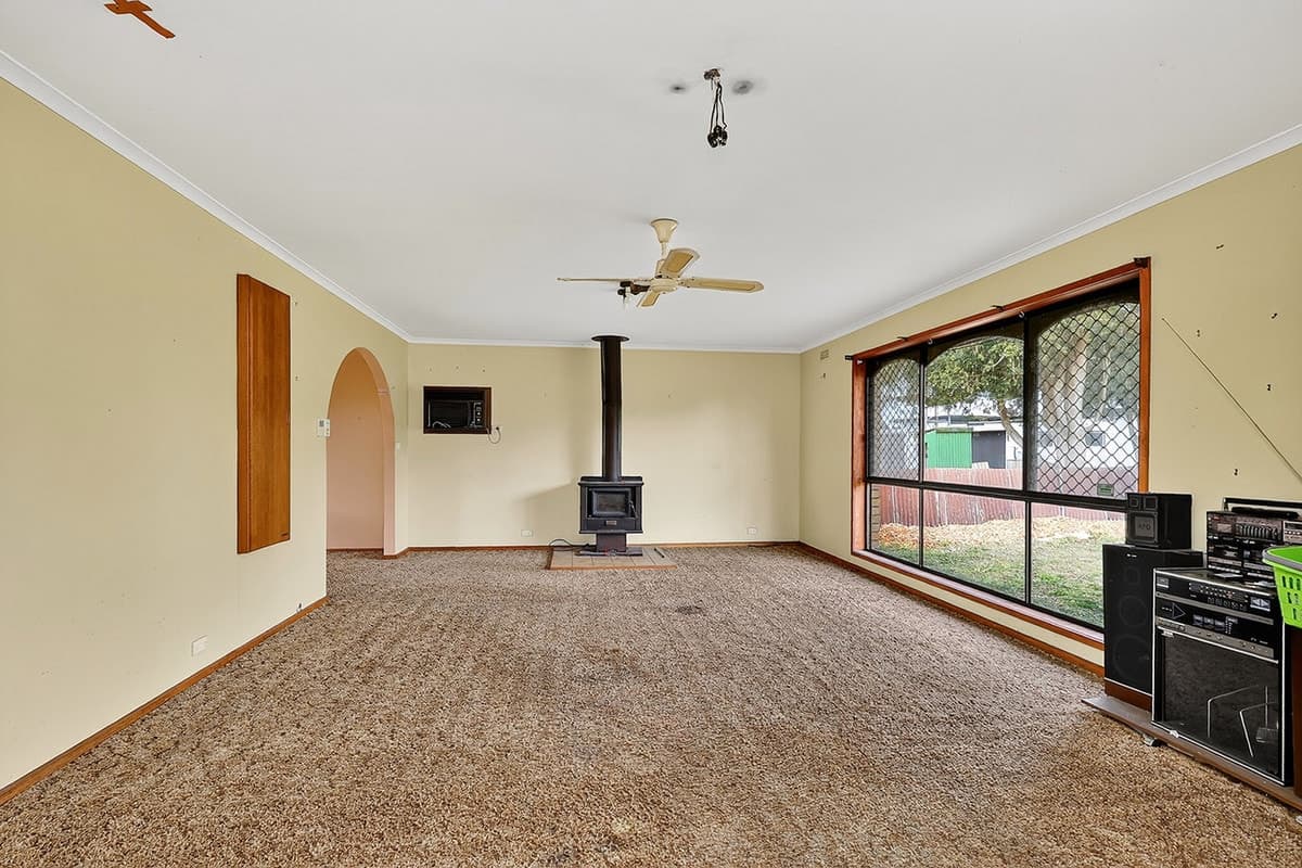 8A Ardonachie Street, Macarthur, VIC, Macarthur - Thumbnail 2
