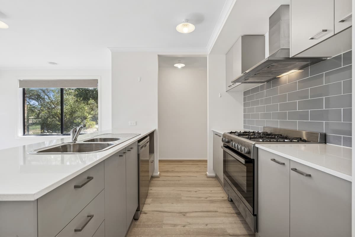 13 New Station Street, Cressy, VIC, Cressy - Thumbnail 5