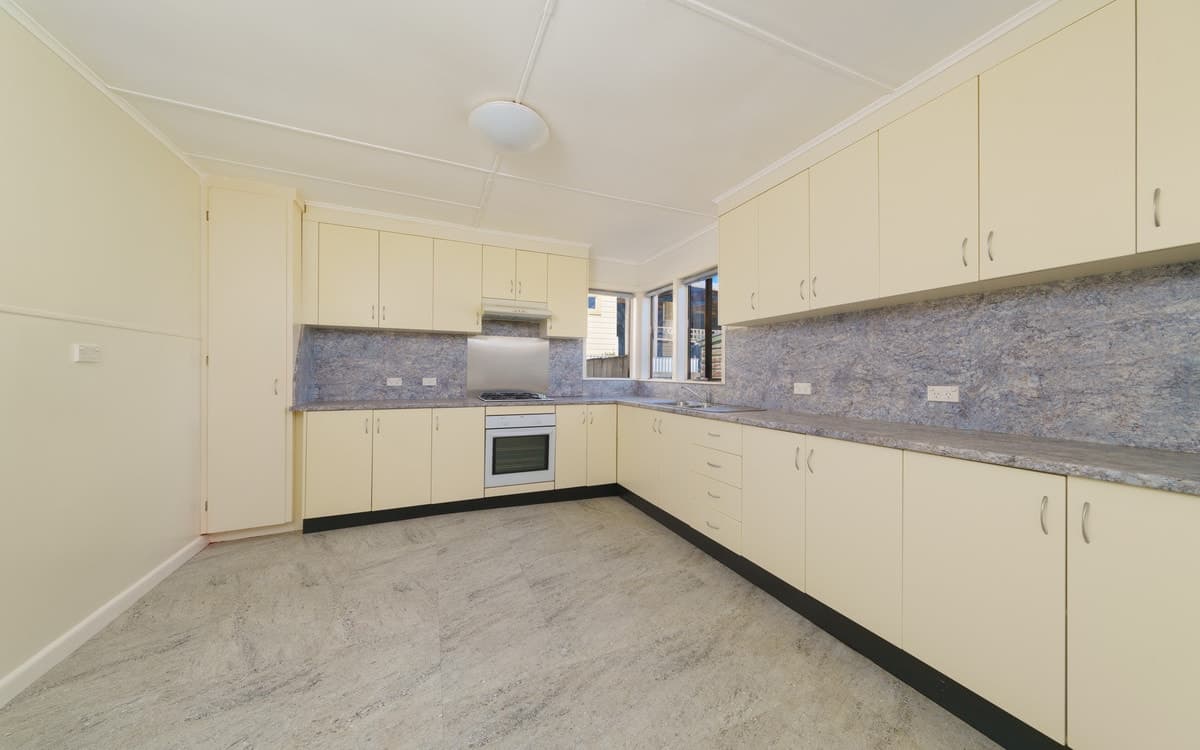 18 McNicol Street, Camperdown, VIC, Camperdown - Thumbnail 2