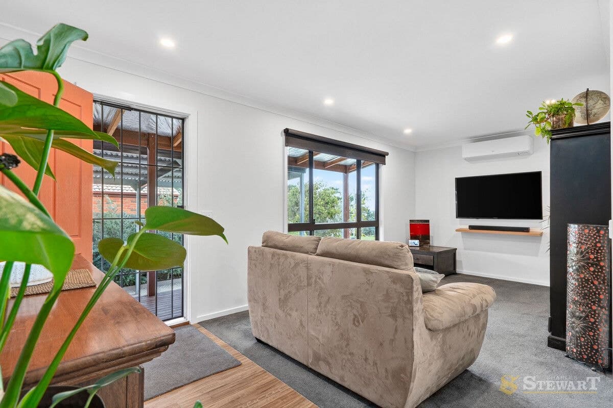 96 Marriner Street, Colac, VIC, Colac - Thumbnail 3