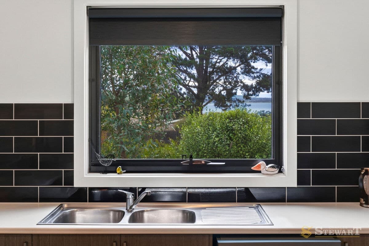 96 Marriner Street, Colac, VIC, Colac - Thumbnail 6