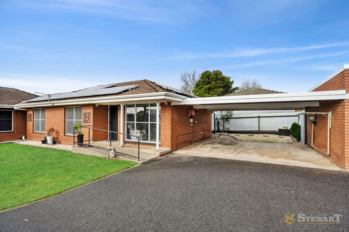 2/10 Gravesend Street, Colac, VIC, Colac - Image 1