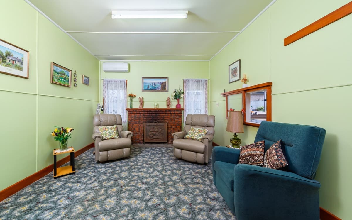 2 Scott Street, Cobden, VIC, Cobden - Thumbnail 3