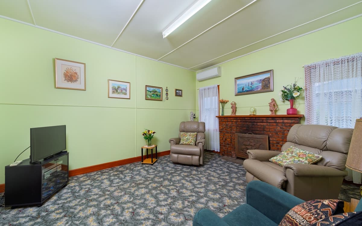 2 Scott Street, Cobden, VIC, Cobden - Thumbnail 7