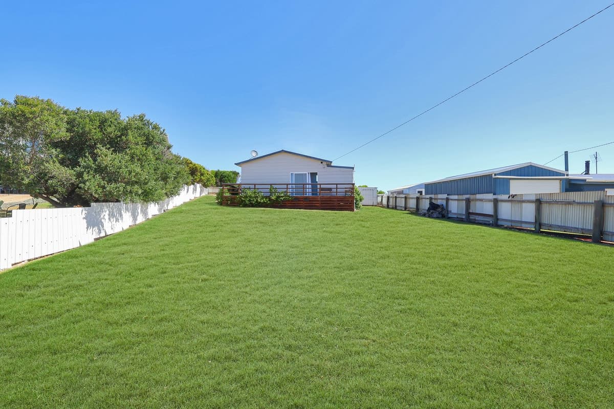 39 Merrett Street, Peterborough, VIC, Peterborough - Thumbnail 8