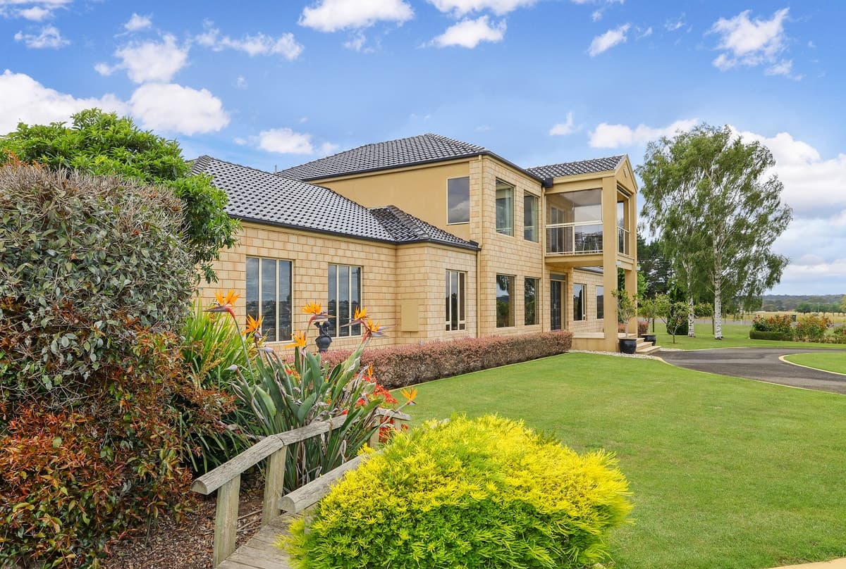 65 Leura Lane, Hamilton, VIC, Hamilton - Thumbnail 4