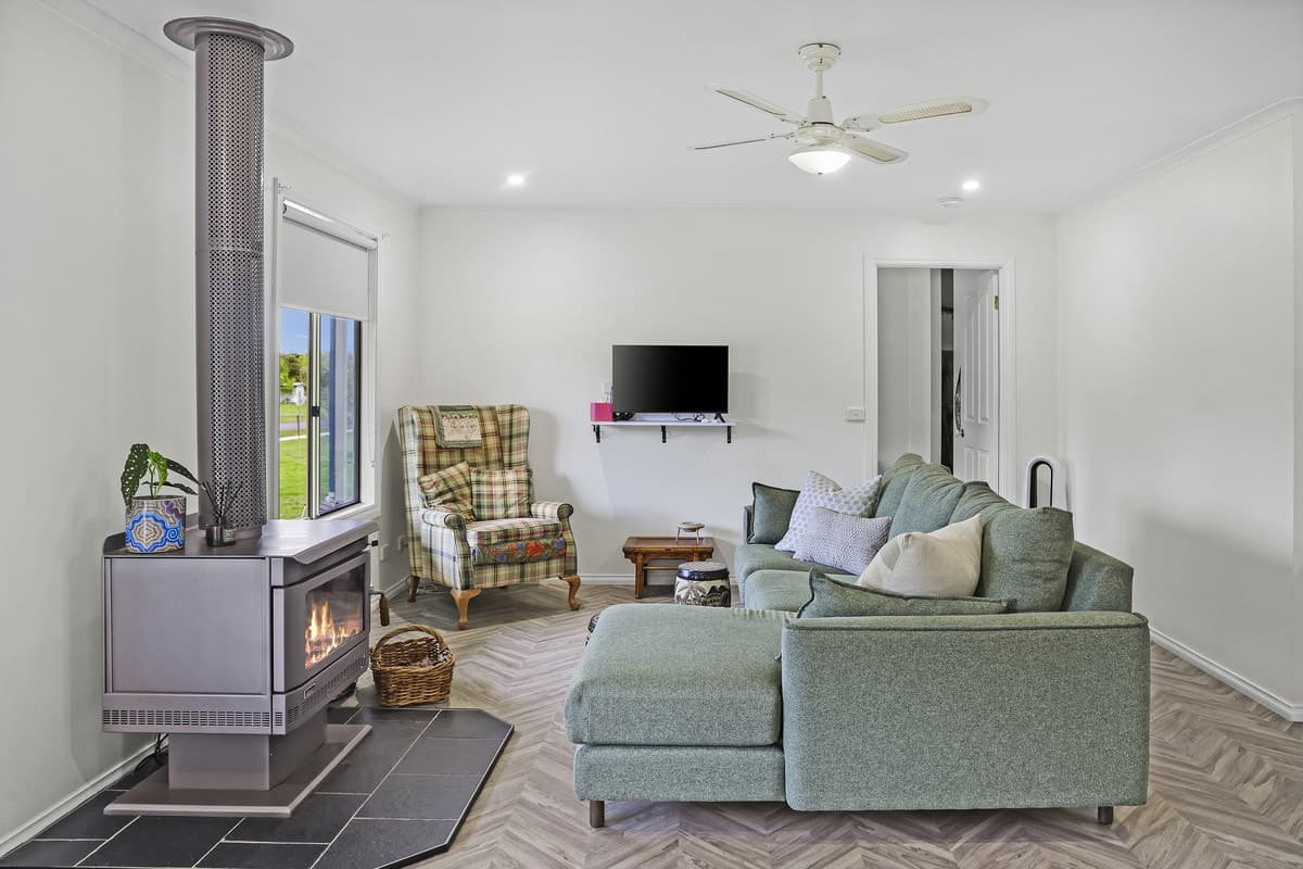 14 Barker Street, Cavendish, VIC, Cavendish - Thumbnail 6