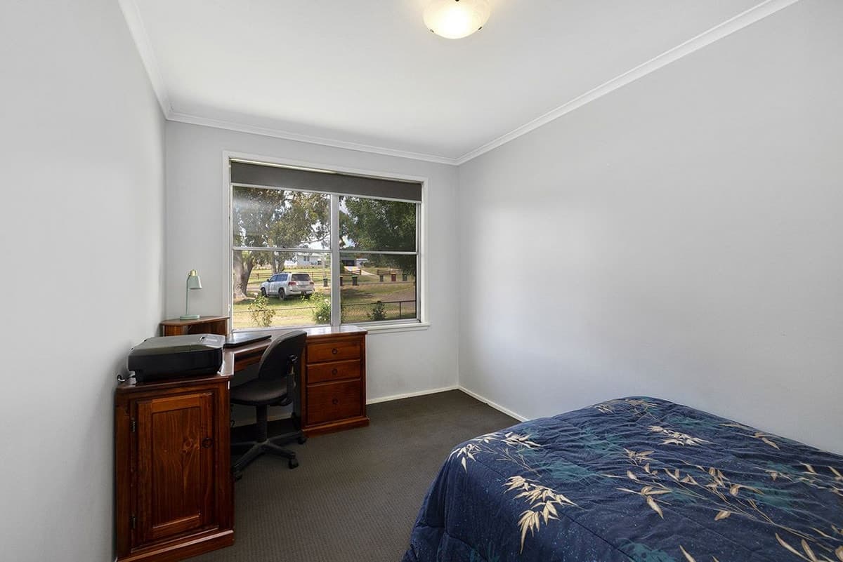 54 Watton Street, Penshurst, VIC, Penshurst - Thumbnail 5