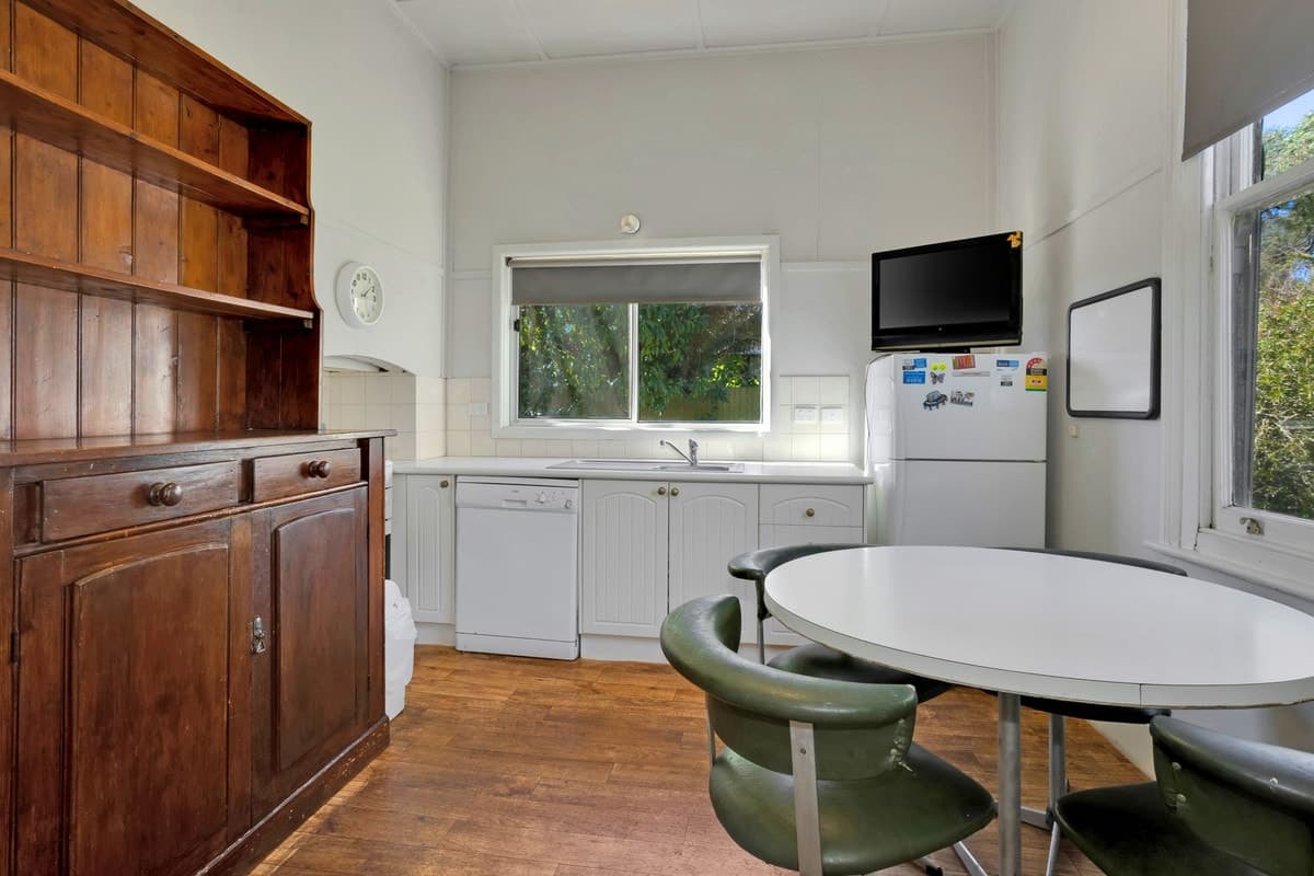 91 Cobb Street, Penshurst, VIC, Penshurst - Thumbnail 2
