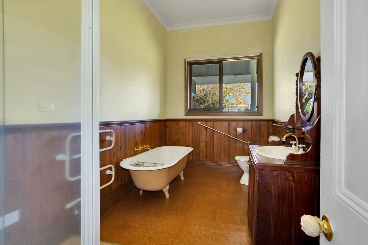 91 Cobb Street, Penshurst, VIC, Penshurst - Thumbnail 7