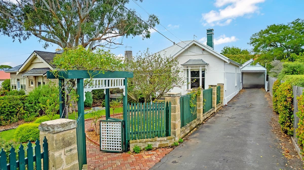 8 Mickle Crescent, Warrnambool, VIC, Warrnambool - Thumbnail 2