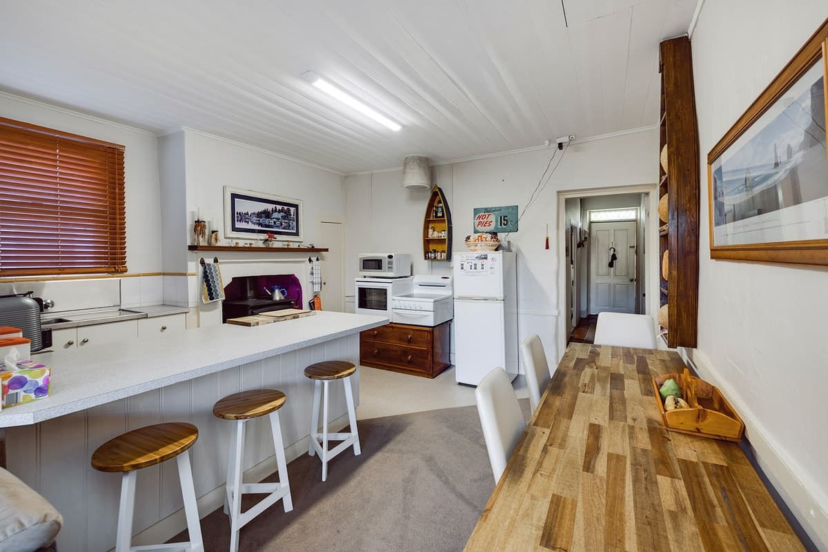 58 Koroit Street, Warrnambool, VIC, Warrnambool - Thumbnail 5