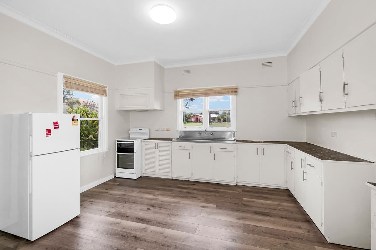 22 Martin Street, Penshurst, VIC, Penshurst - Thumbnail 7