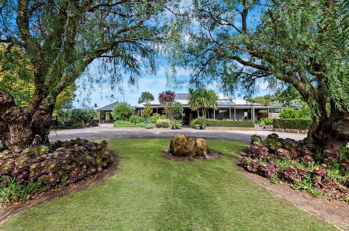 265 Bridge Road, Woodford, VIC, Woodford - Thumbnail 2
