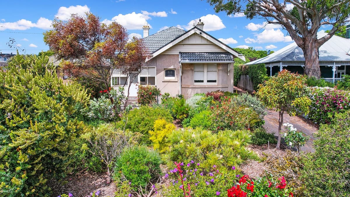10 Mickle Crescent, Warrnambool, VIC, Warrnambool - Thumbnail 2