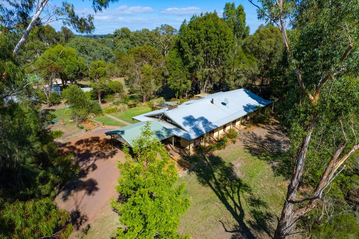 4 J Addinsalls Road, Hamilton, VIC, Hamilton - Thumbnail 4