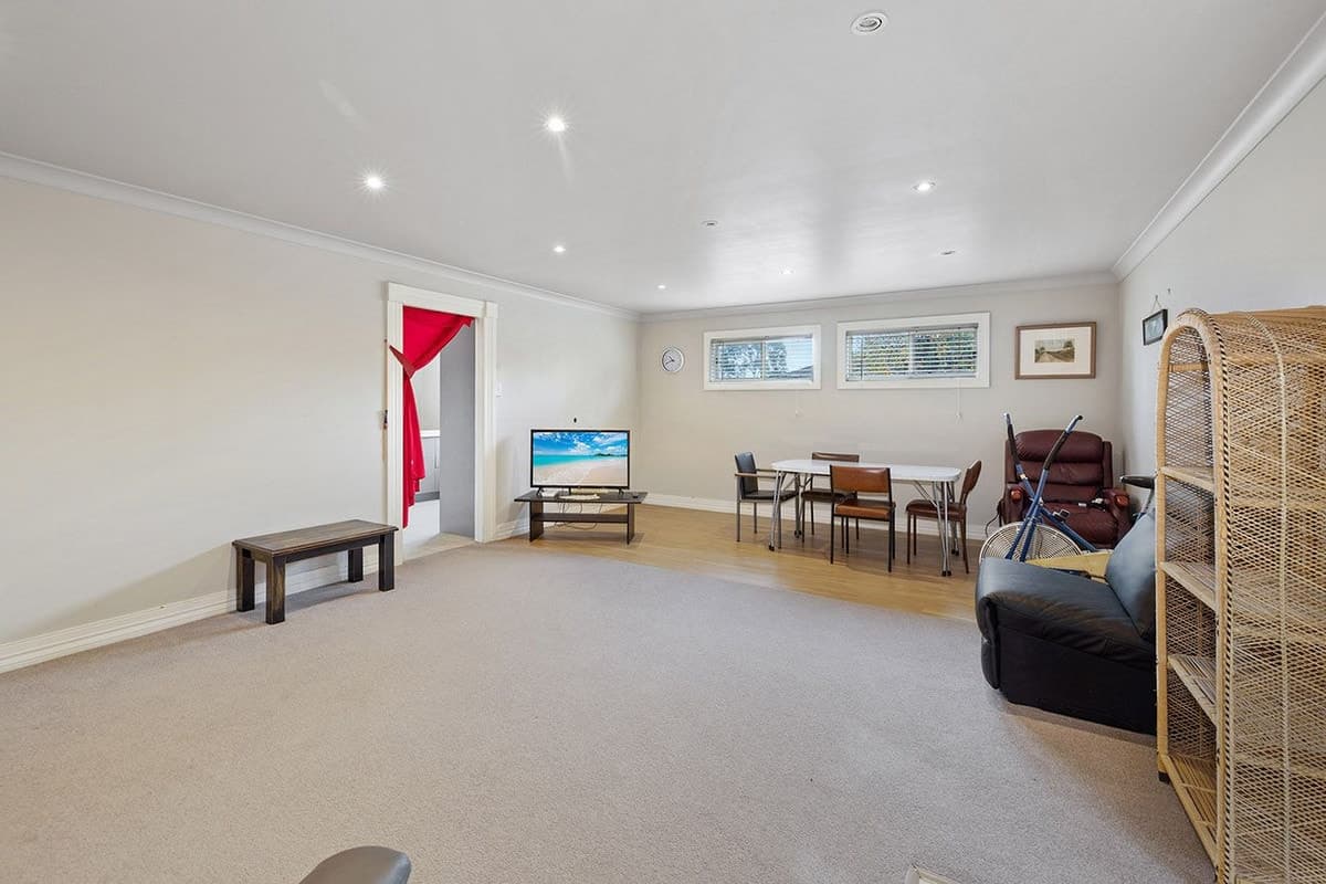 82 Watton Street, Penshurst, VIC, Penshurst - Thumbnail 6