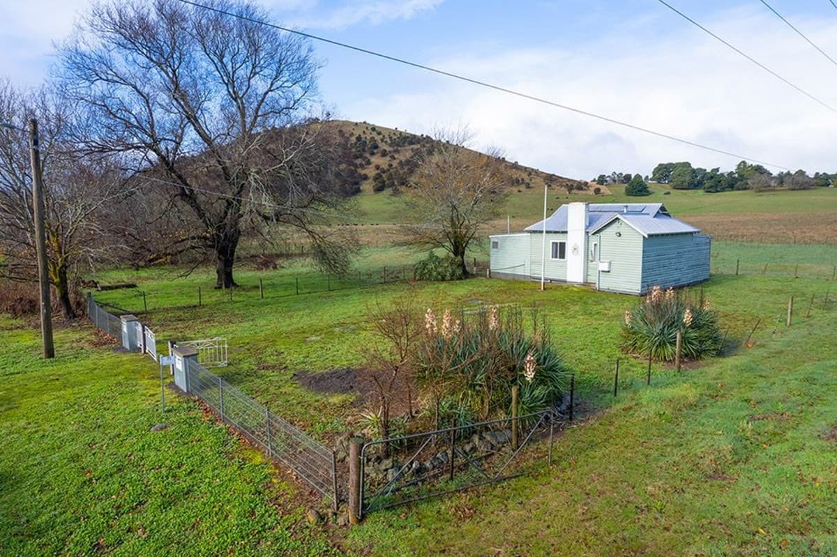 71 Ritchie Street, Penshurst, VIC, Penshurst - Thumbnail 3