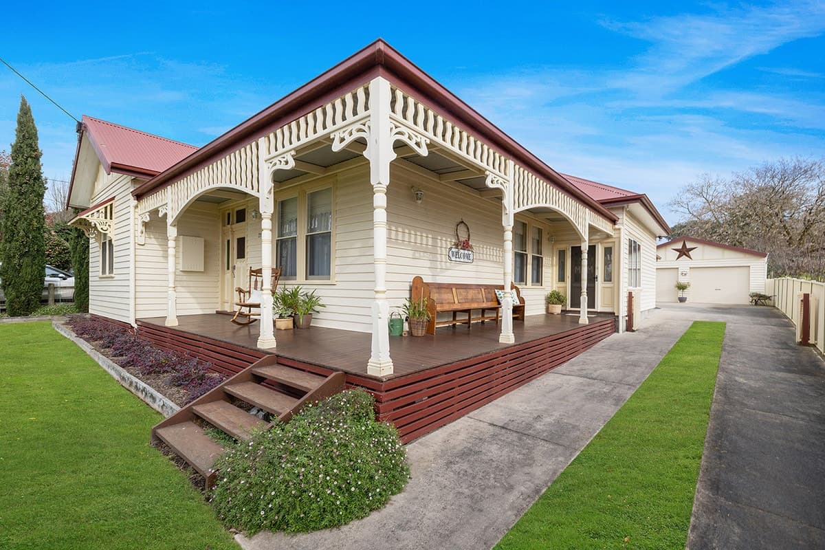 21 Seymour Street, Terang, VIC, Terang - Thumbnail 2