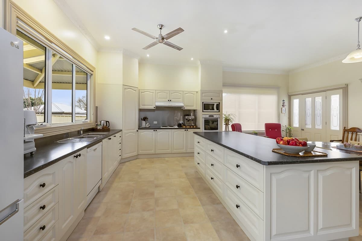 21 Seymour Street, Terang, VIC, Terang - Thumbnail 4
