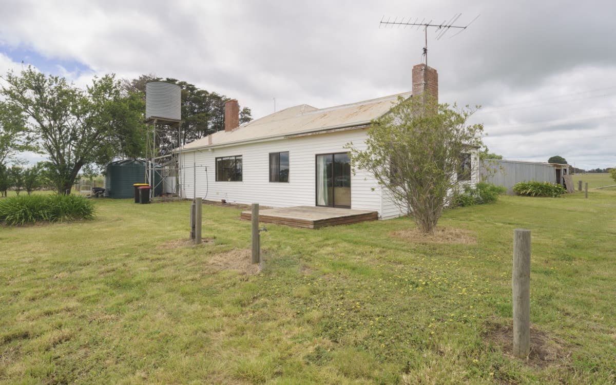 490 Hamilton Highway, Mortlake, VIC, Mortlake - Image 1