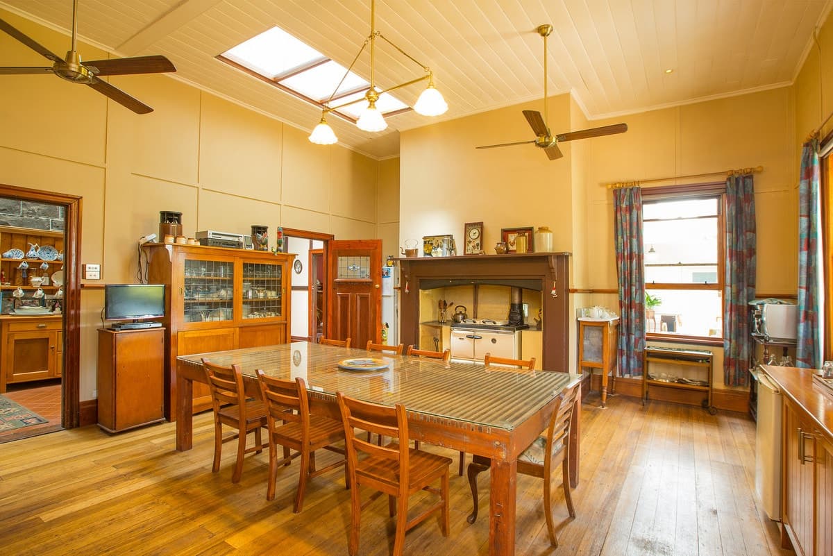 4977 Hamilton Highway, Penshurst, VIC, Penshurst - Thumbnail 3