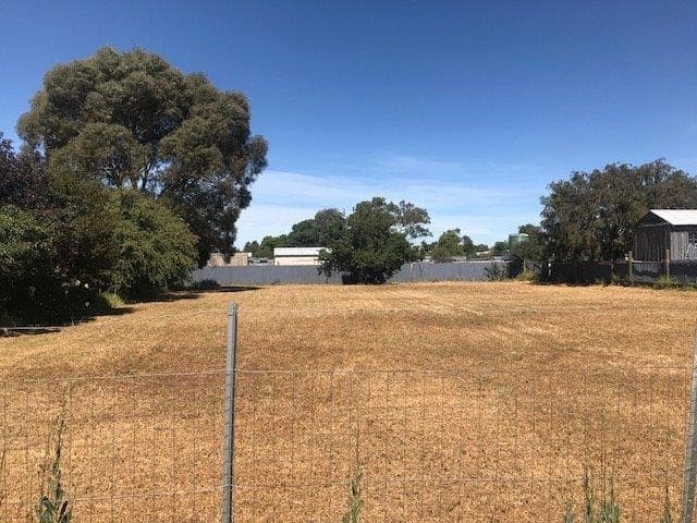 56 Burke Street, Mortlake, VIC, Mortlake - Thumbnail 2