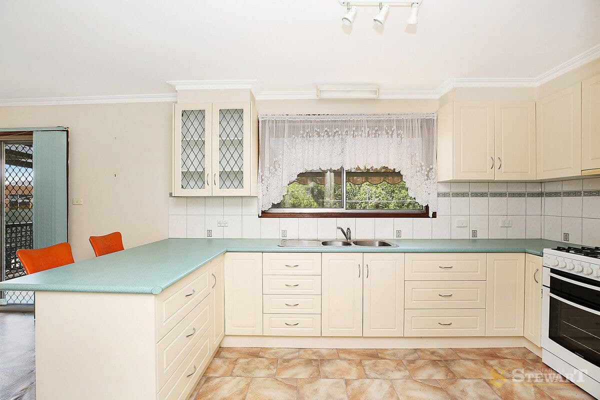 12 West Street, Colac, VIC, Colac - Thumbnail 4