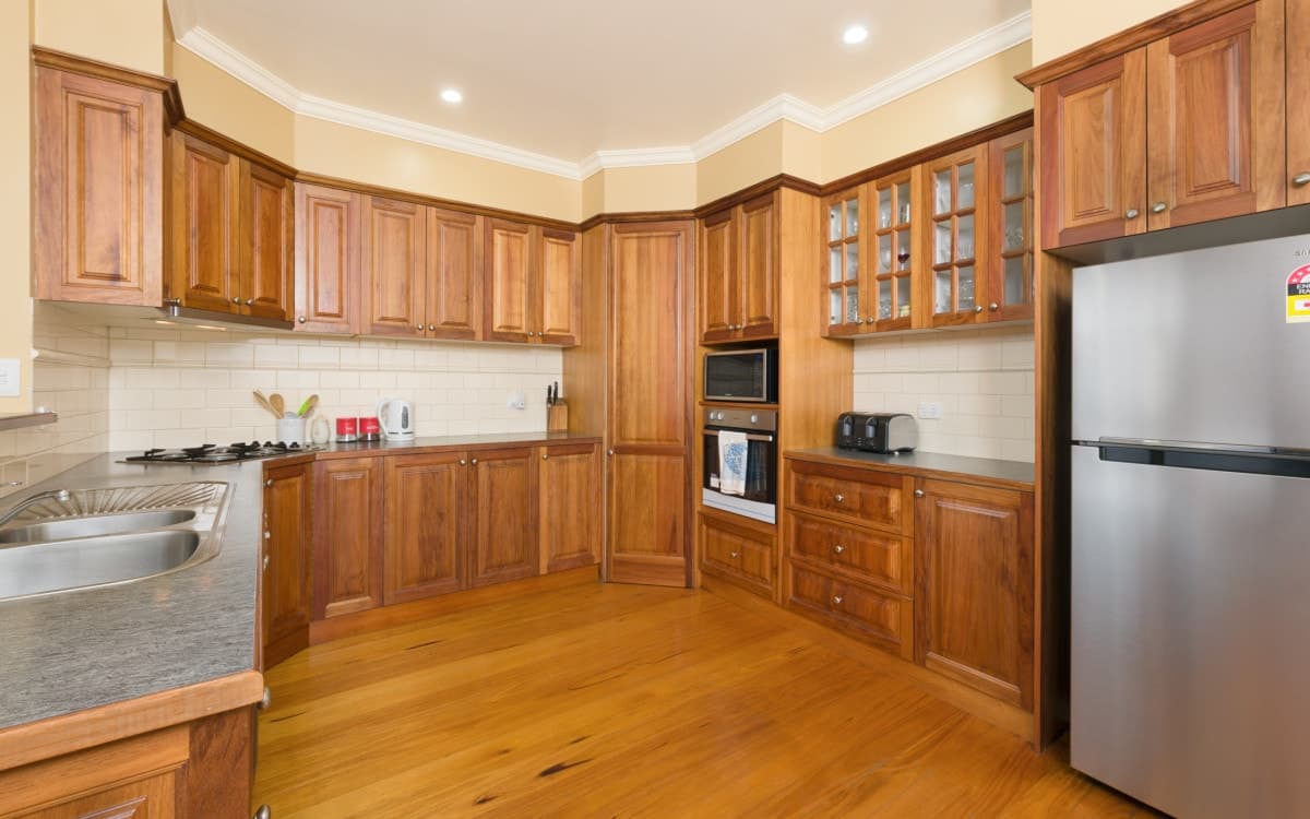 22 Bolivar Street, Terang, VIC, Terang - Thumbnail 2