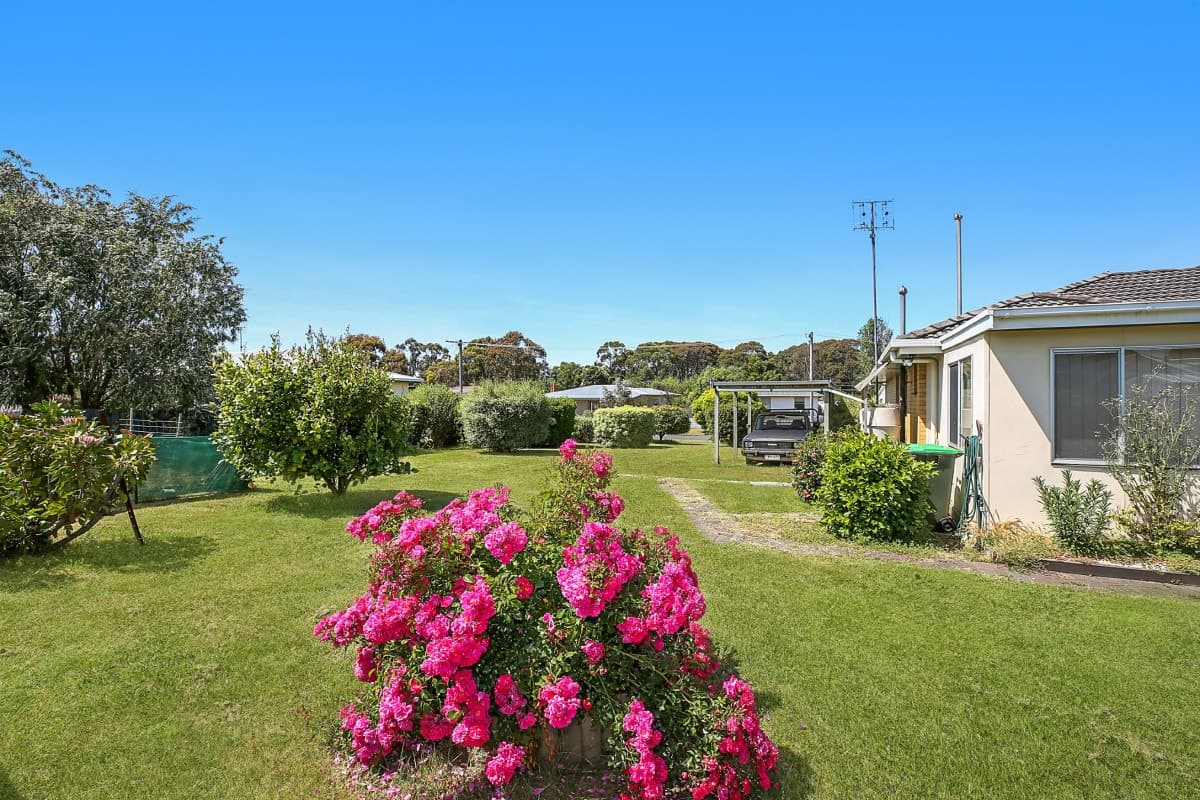 7 Kardella Street, Simpson, VIC, Simpson - Thumbnail 4