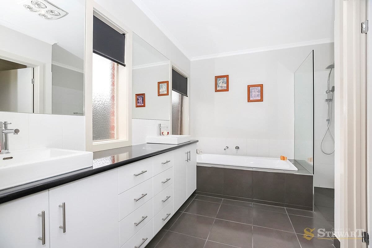 9 Jakaranda Crescent, Elliminyt, VIC, Elliminyt - Thumbnail 3