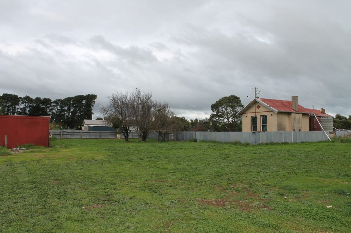 2 Holmchase Road, Elliminyt, VIC, Elliminyt - Thumbnail 2