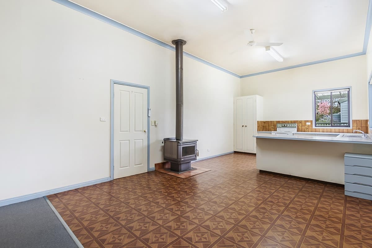 38 Burchett Street, Penshurst, VIC, Penshurst - Thumbnail 2