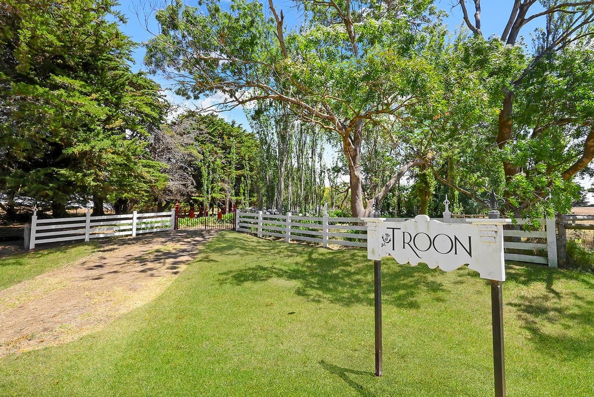 "Troon" 279 Finns Road, Toolong, VIC, Toolong - Thumbnail 2