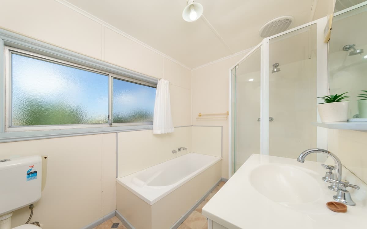 9 Stirling Street, Cobden, VIC, Cobden - Thumbnail 6
