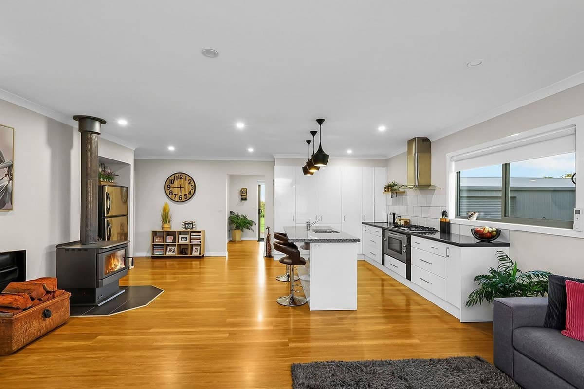96 Chesswas Street, Penshurst, VIC, Penshurst - Thumbnail 5