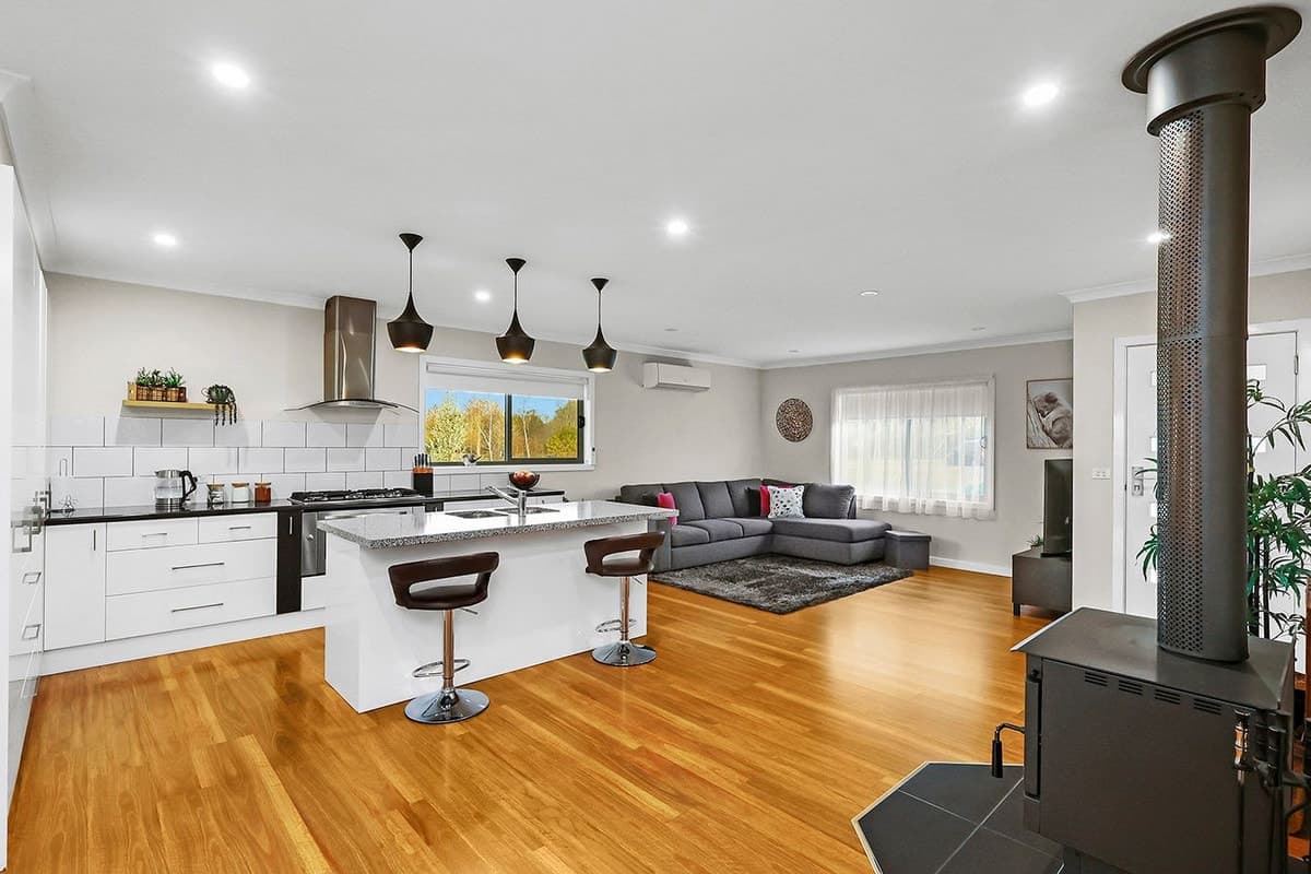 96 Chesswas Street, Penshurst, VIC, Penshurst - Thumbnail 6