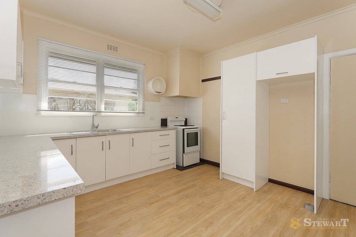 1 McKenzie Street, Colac, VIC, Colac - Thumbnail 2