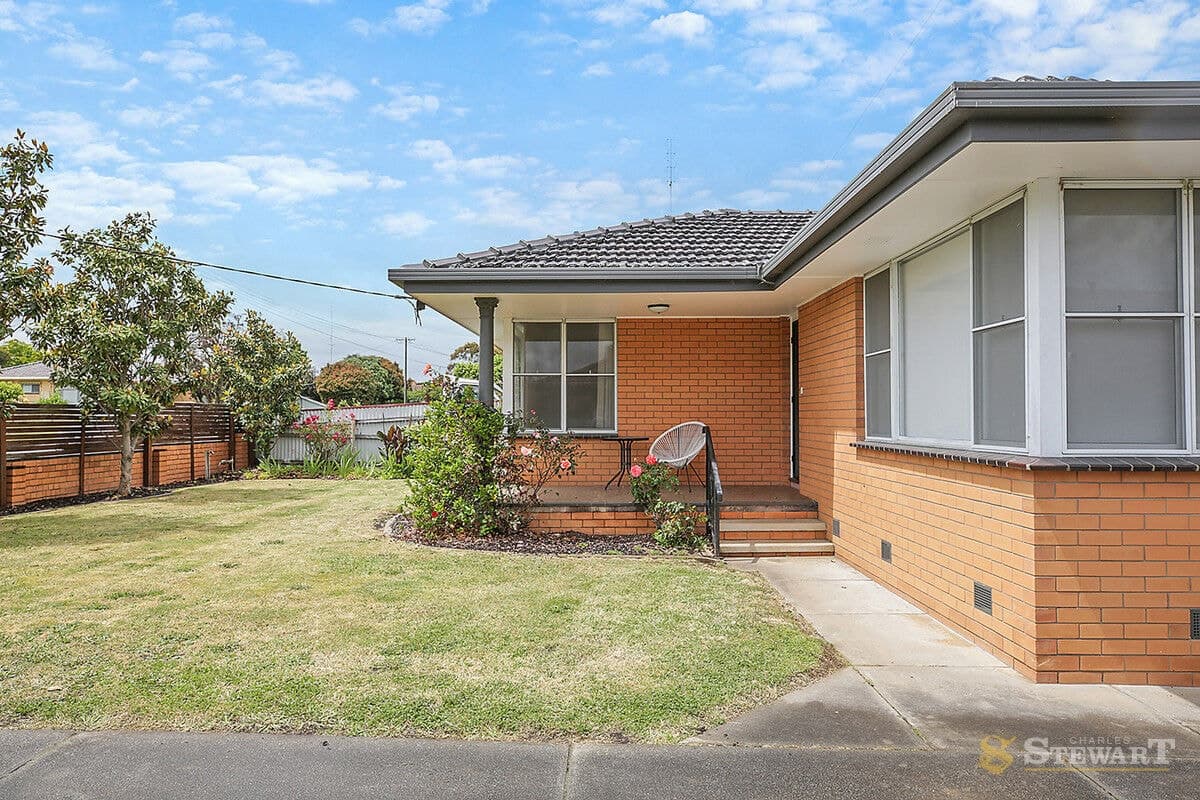 1 Woods Street, Colac, VIC, Colac - Thumbnail 2