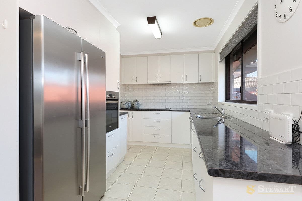 30 Gellibrand Street, Colac, VIC, Colac - Thumbnail 2