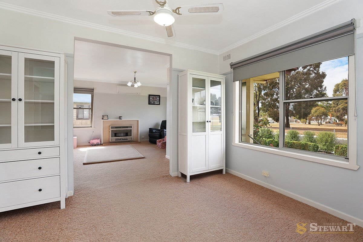 37 Stewart Street, Colac, VIC, Colac - Thumbnail 2