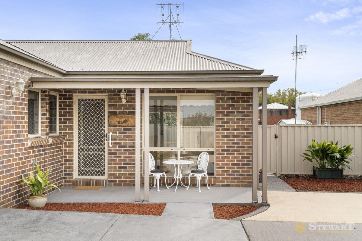 2/24 Parrott Street, Cobden, VIC, Cobden - Thumbnail 2