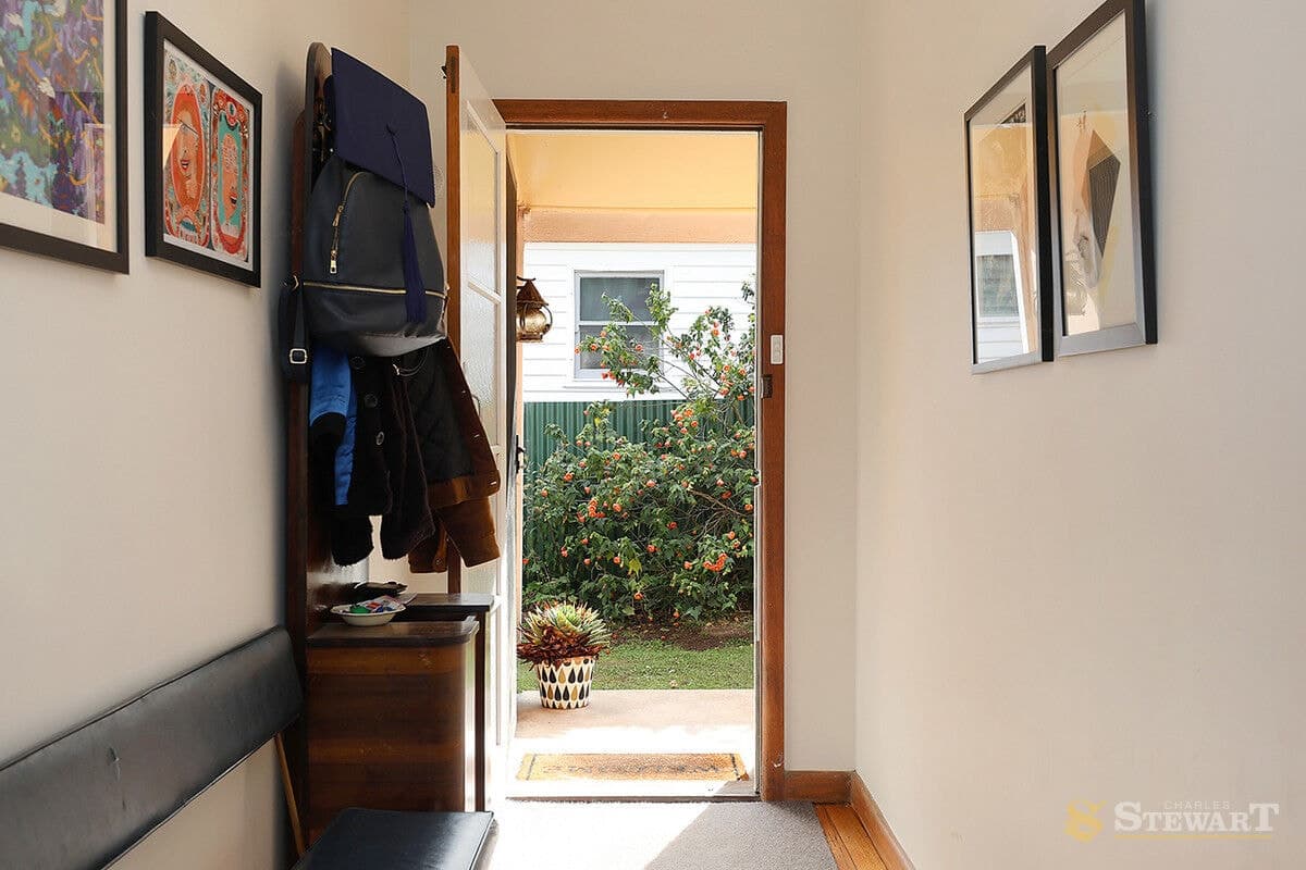 13 Woods Street, Colac, VIC, Colac - Thumbnail 3