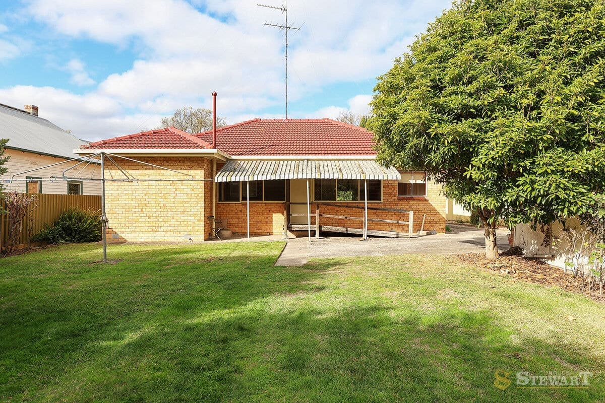 43 Armstrong Street, Colac, VIC, Colac - Thumbnail 5