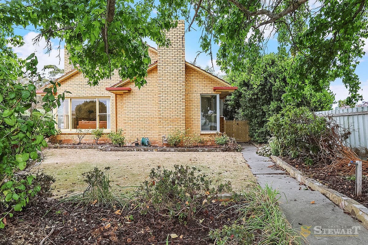 36 Wilson Street, Colac, VIC, Colac - Thumbnail 2